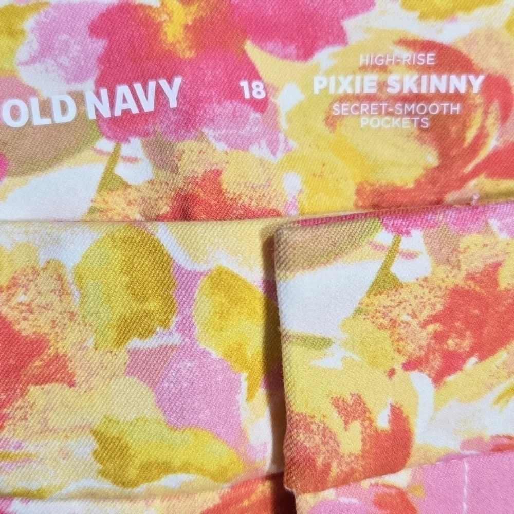 Old Navy NWT High Rise Pixie Ankle Skinny Pant Pink Yellow Floral Romantic FLAW
